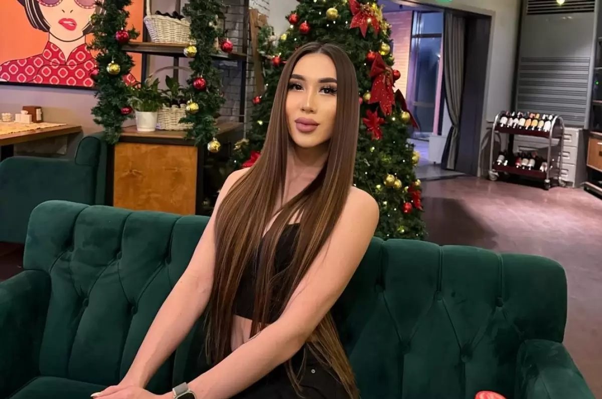 Ұлының әйелі саяжайда, ал ол анасымен жыныстық қатынаста.