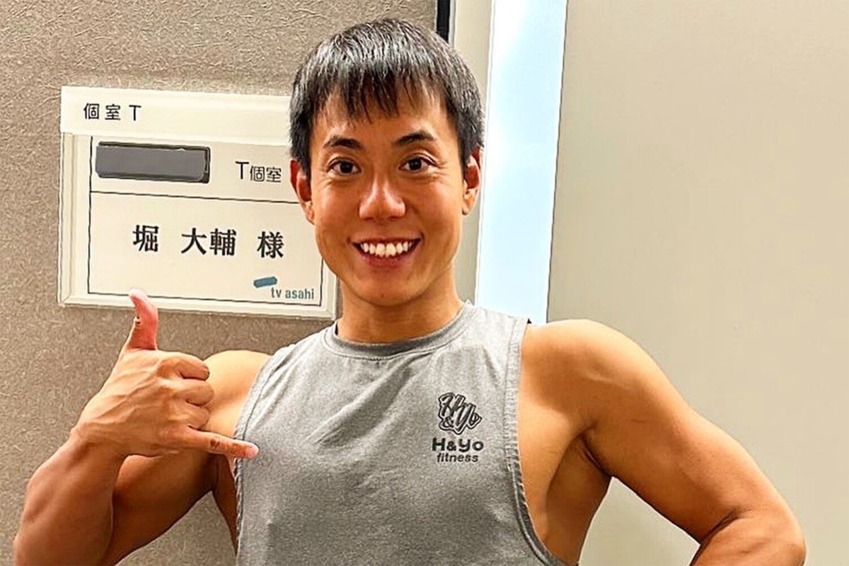 Адамдардың көзінше порно Орта жастағы орыс ханымымен жыныстық қатынас