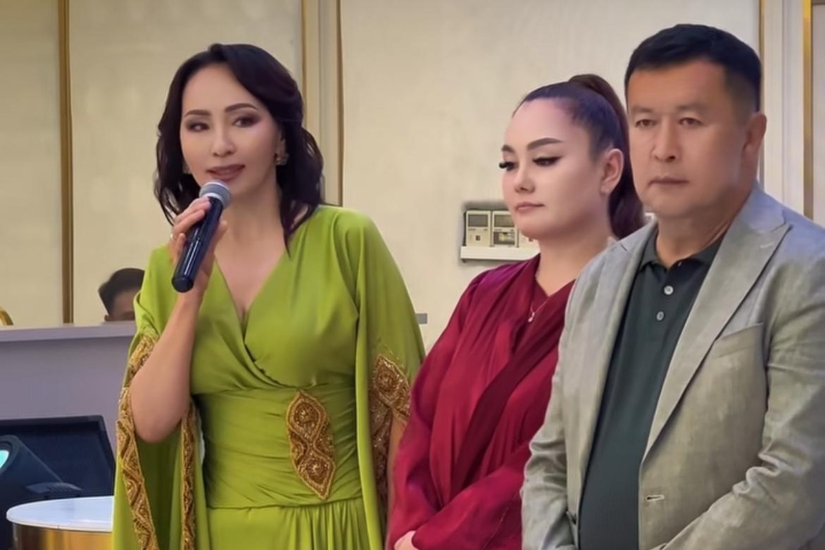 Хабаровскілік жезөкшелер топтық секс қызметін ұсынады