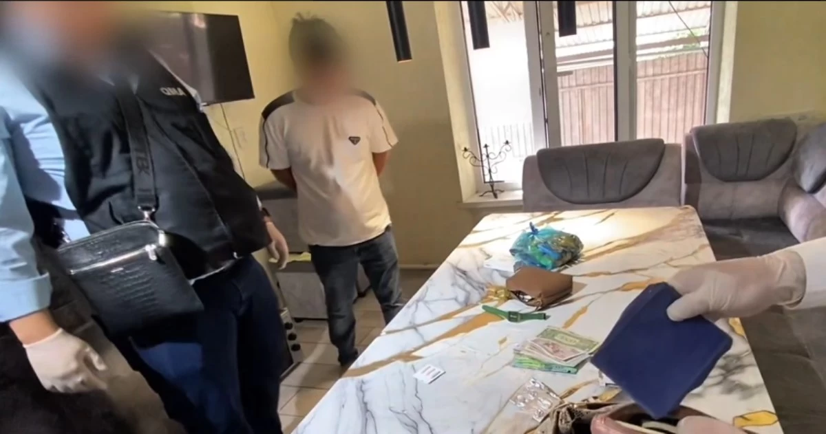 Күдіктінің үйін тінту сәті