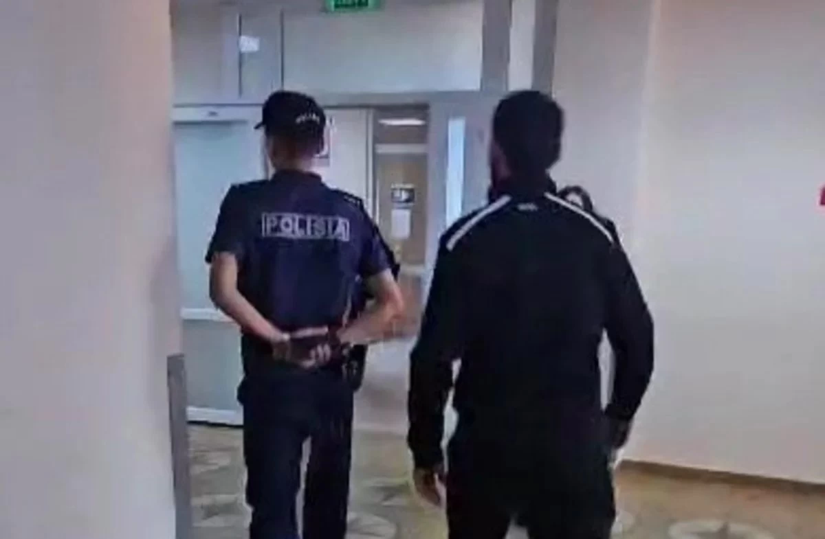 ер адам дәрігерді ұрған