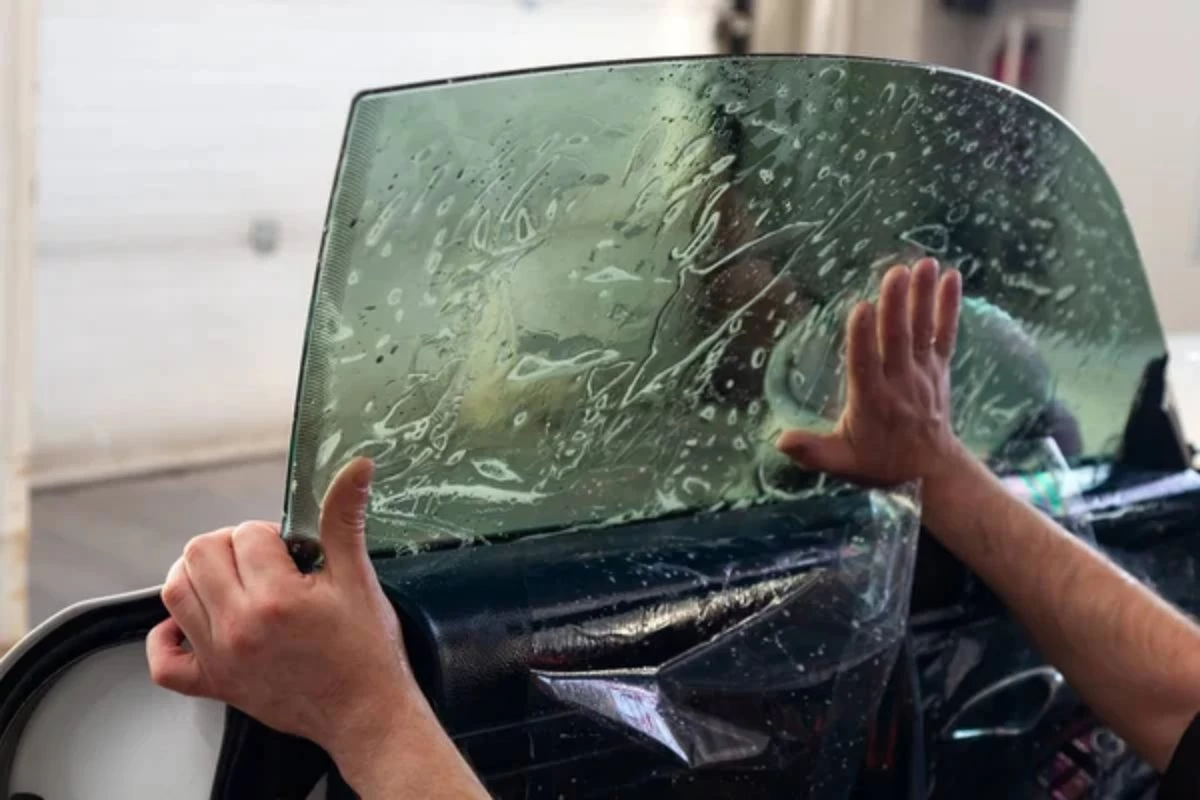 автокөлік терезесін қараңғылау