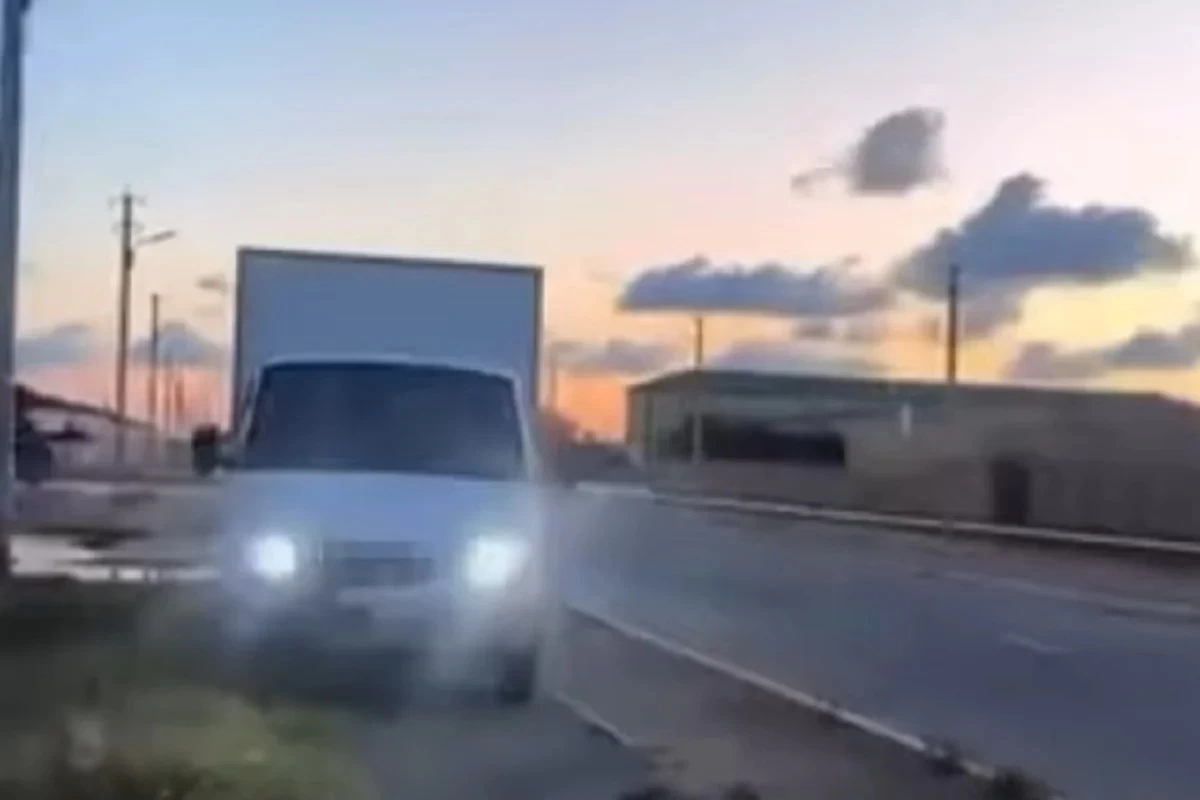 Газель айдаған жасөспірім қызды қағып кетті