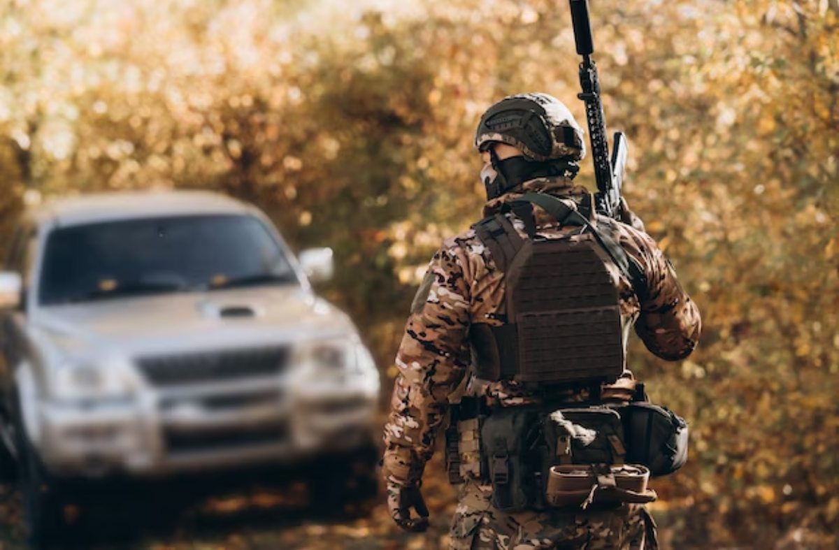 Резеңке қолғаппен порно