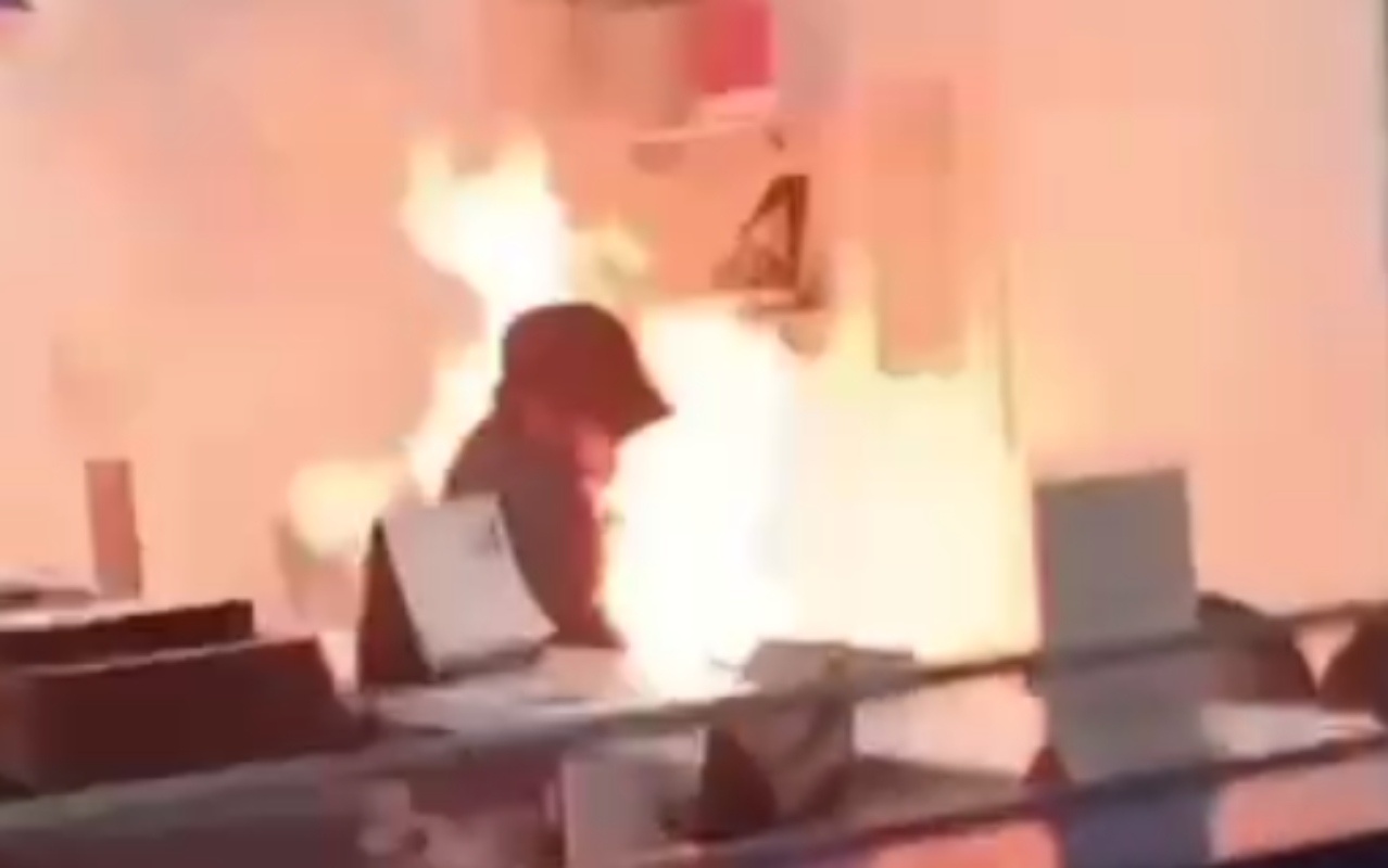 Қыздар достарының спермасын жалайды Жас орыс порно