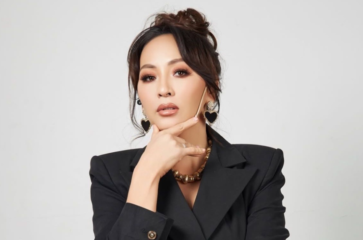 Эмо бір-бірін ұрады