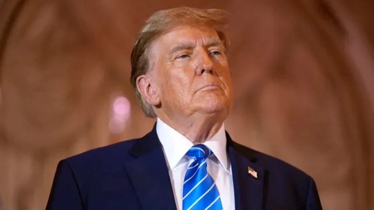 Трамп Путин мен Зеленскийдің кездесу өткізетініне сенбейді 