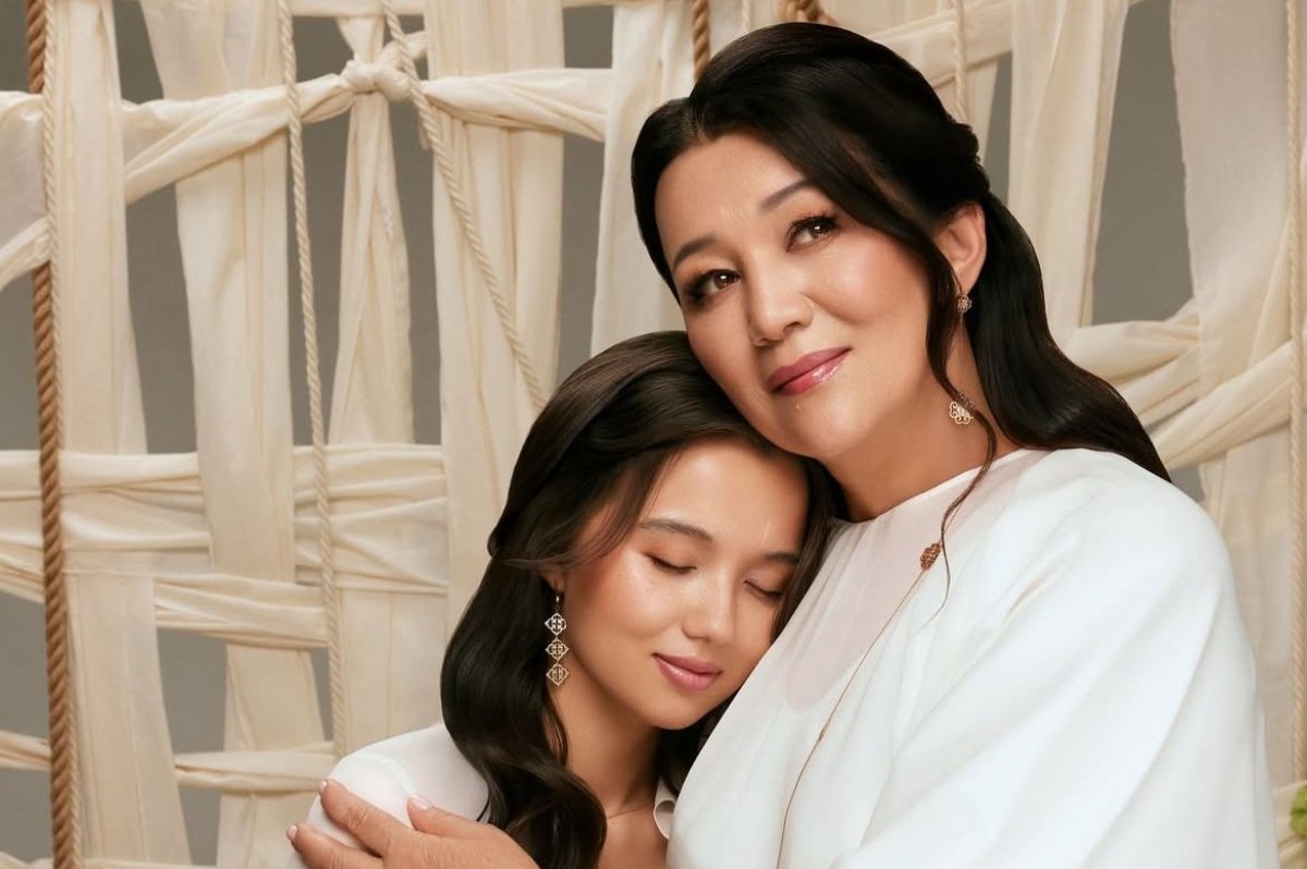 Пойызда шұбар соратын қазақ әйелдері