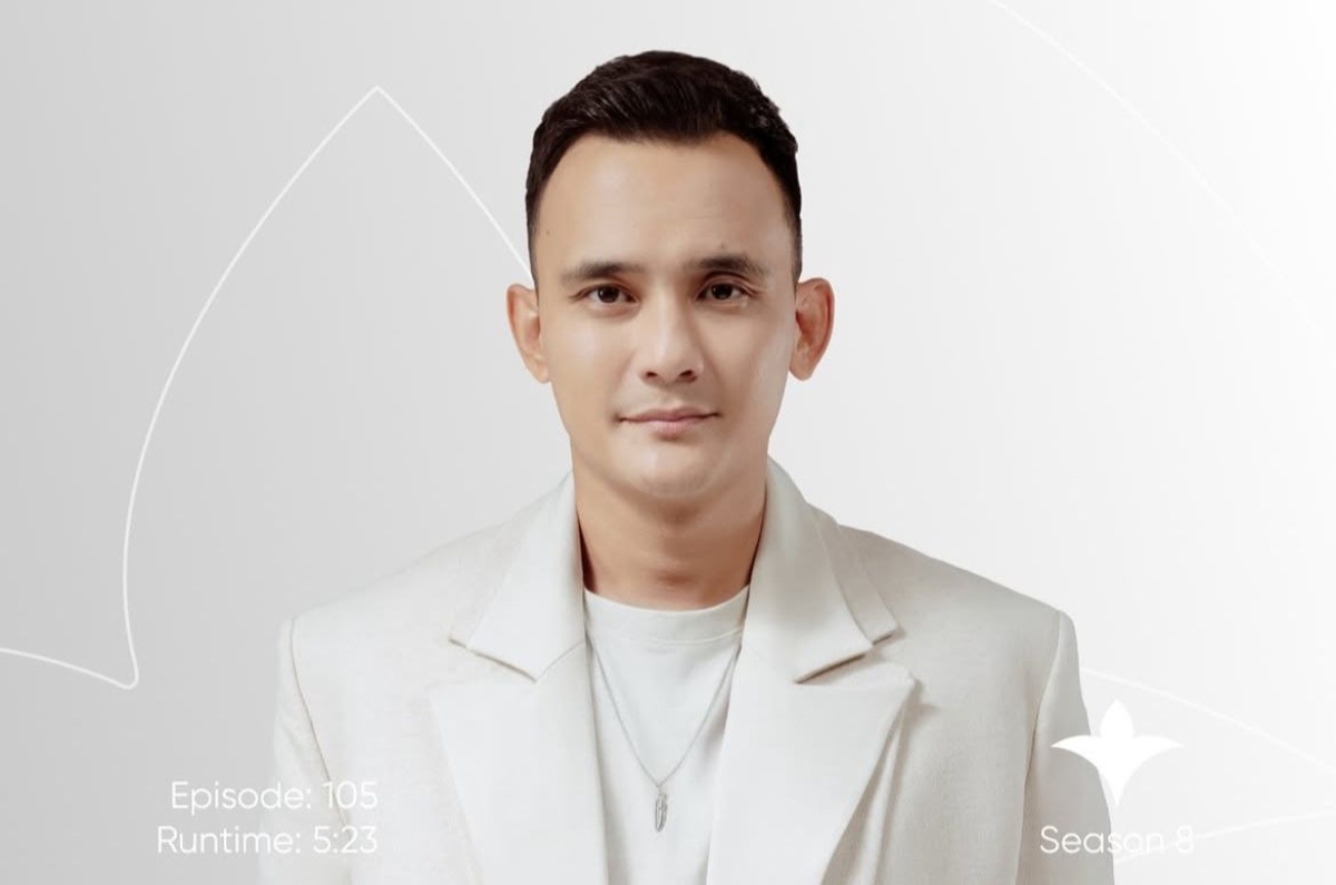 Орыс порнографиясын көлікке салып алып кетіпті Орыс порнографиясын көлікке салып алып кетіпті