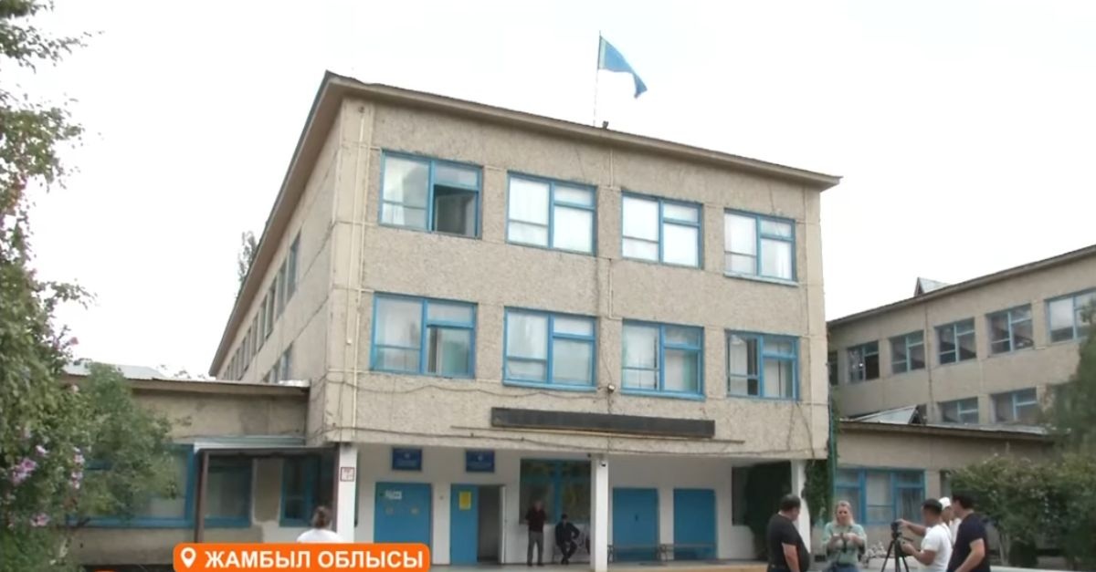 Хатшы шпиондық камераны мастурбациялайды