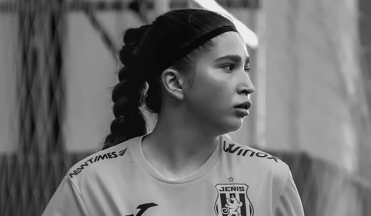 Толық қызбен сексуалды онлайн көру Жезөкше Чебоксары