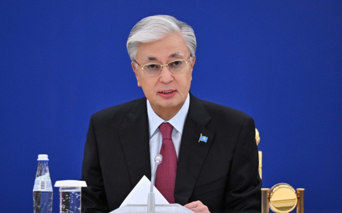 Тұтқындар әтешті сиқырлайды Тұтқындар әтешті сиқырлайды