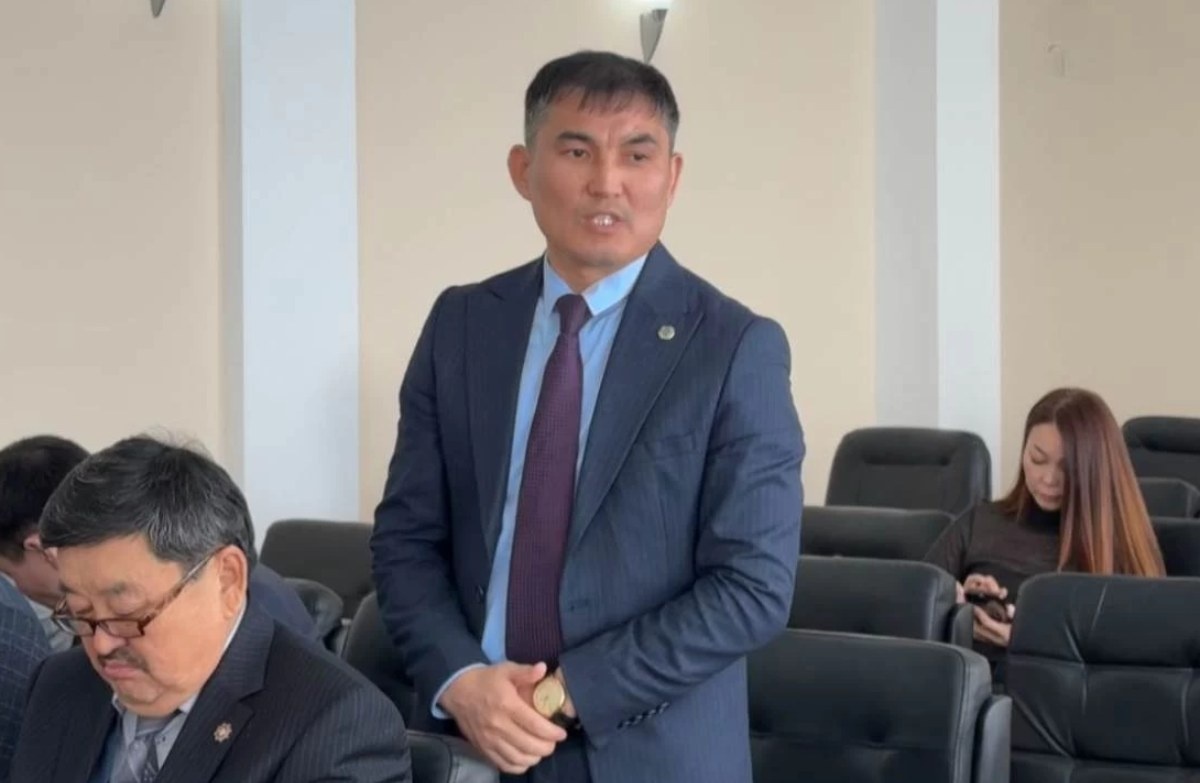 Үлкен бөксесі бар армян әйелі