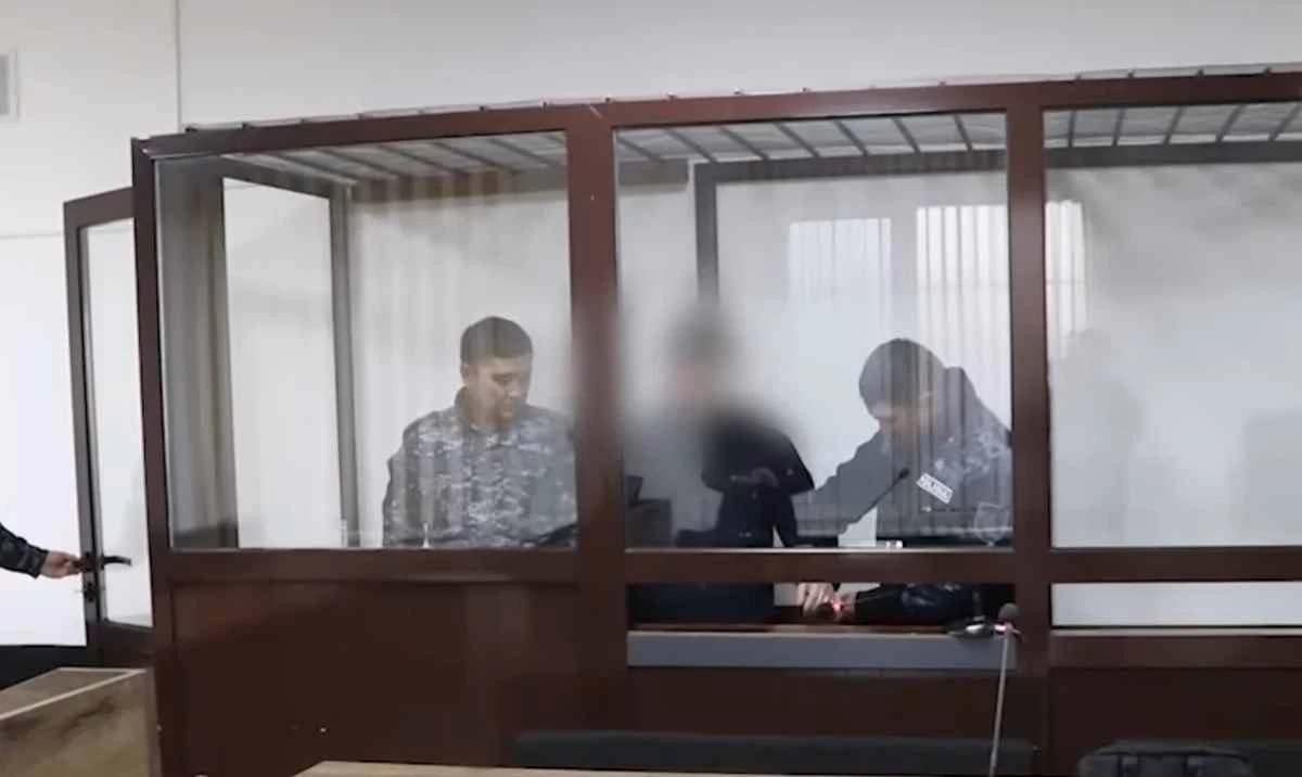 қызын зорлаған