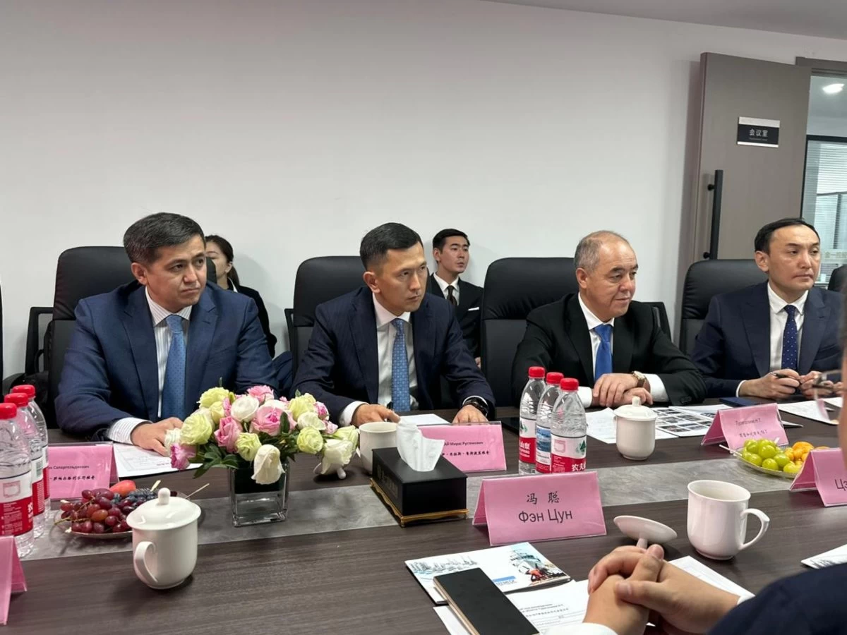 БҚО Қытаймен әріптестікті күшейтті: Жалпы құны 134 млрд теңге болатын 14 меморандумға қол қойды