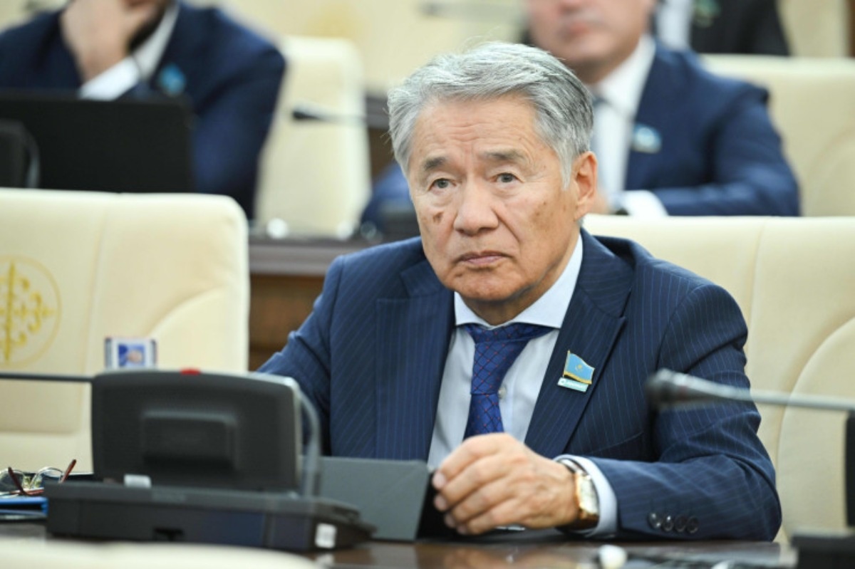 Жыныстық фотосуреттер әдемі, бірақ өрескел.