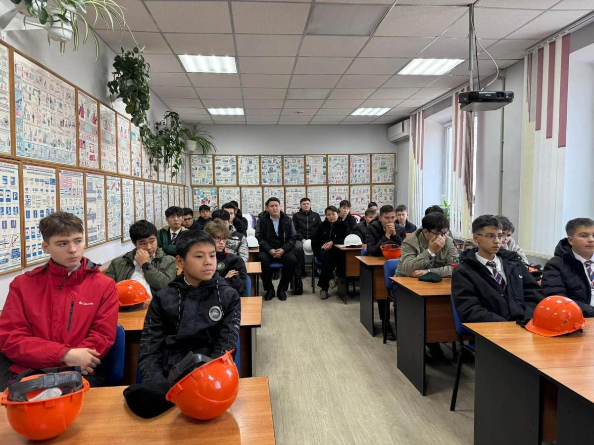 Жұмысшы мамандықтар жылы: Абай облысы жастары цемент зауытының жұмысымен танысты