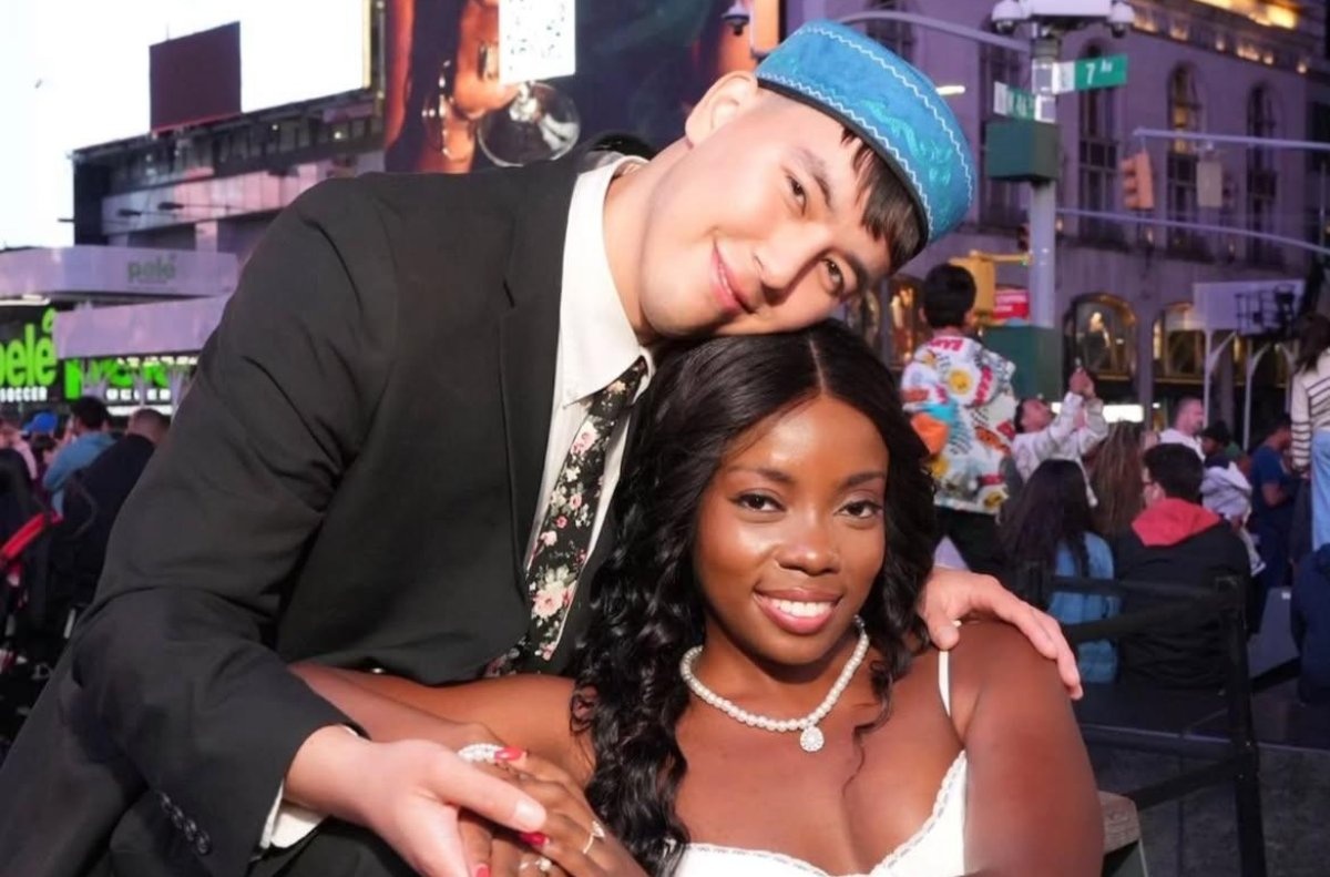 «Аққұбамен секс» фильмін онлайн көріңіз