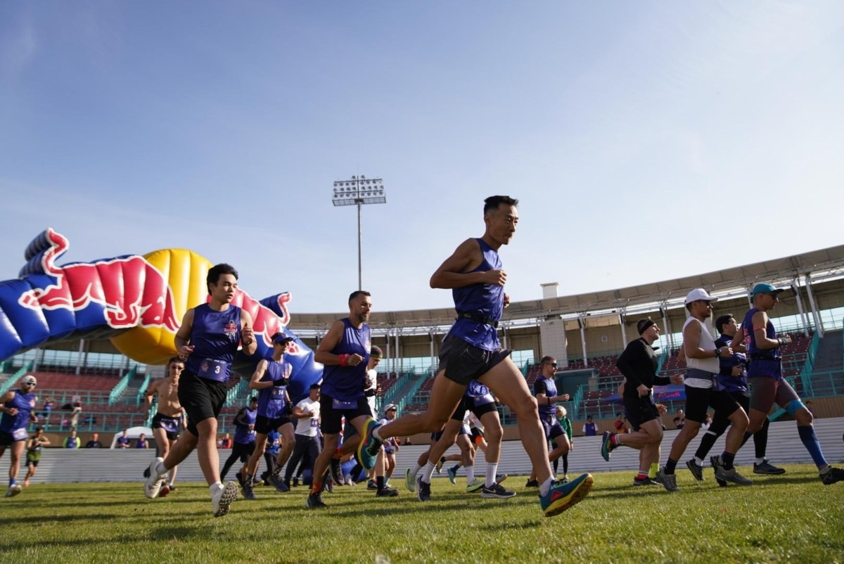 Аса Акира жігітімен араласып, онымен қарқынды жыныстық қатынасқа түседі