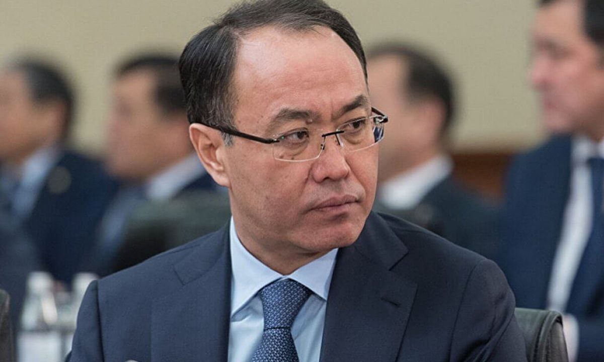 Қынаппен бірге сорып алады