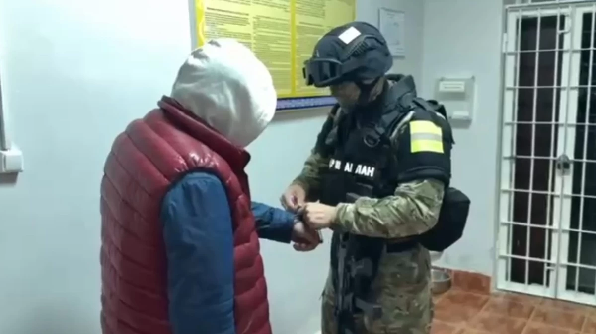 Шымкентте әкімдік қызметкерінен 10 миллион теңге талап еткен блогер ұсталды