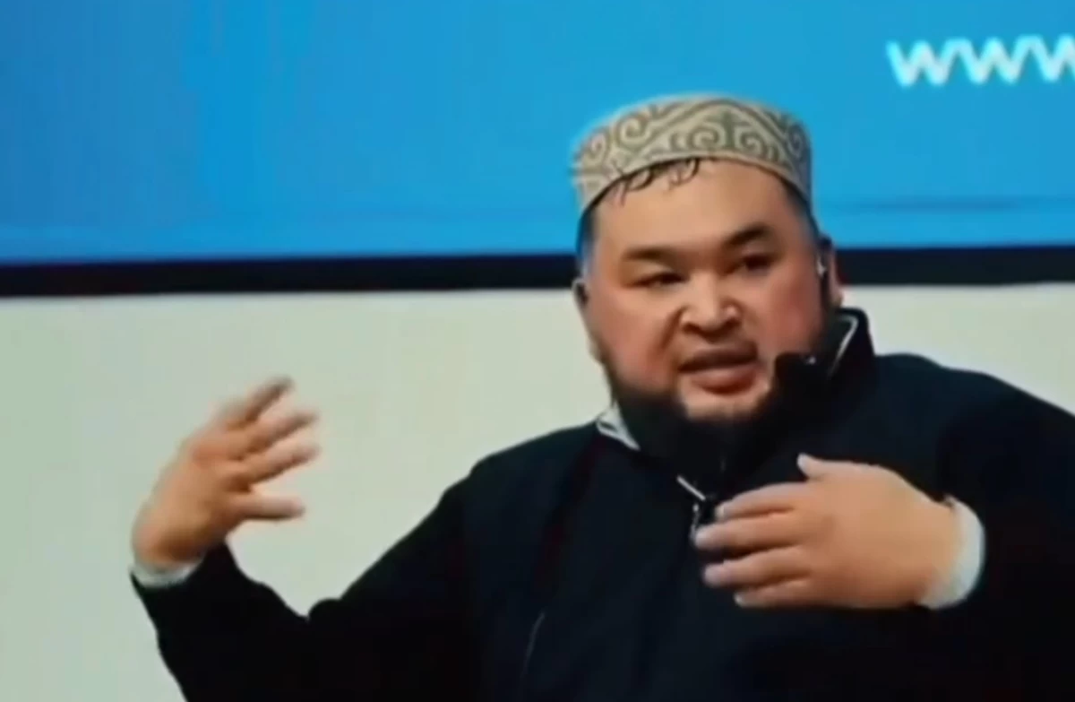 Педофилдің болуы – Алланың бар екеніне дәлел – Нұр-Мүбәрак университетін ұстазы