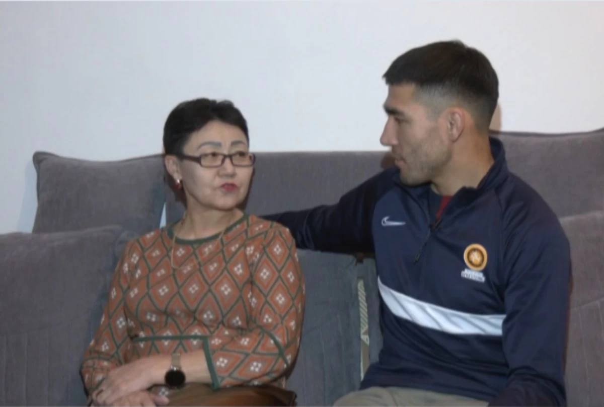 Анасына бауырын беріп донор болған