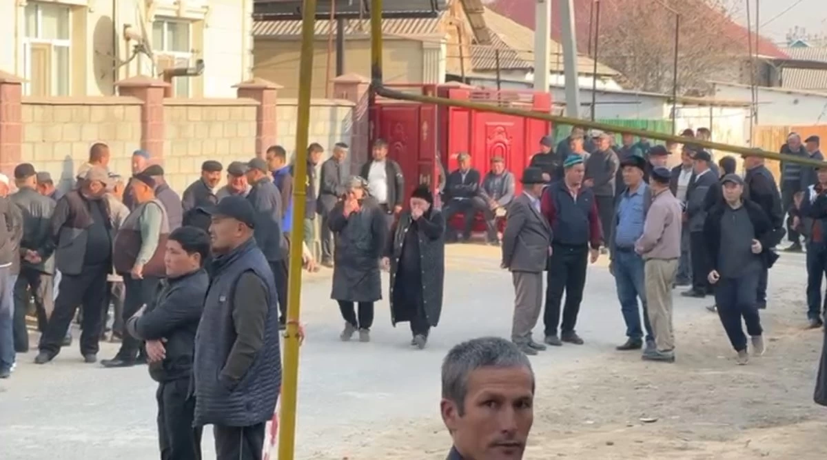 12 адамның жаназасы шығарылды