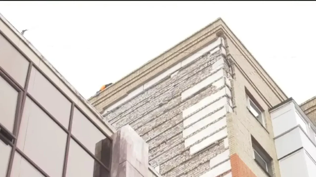 тұрғын үйдің қасбеті құлады