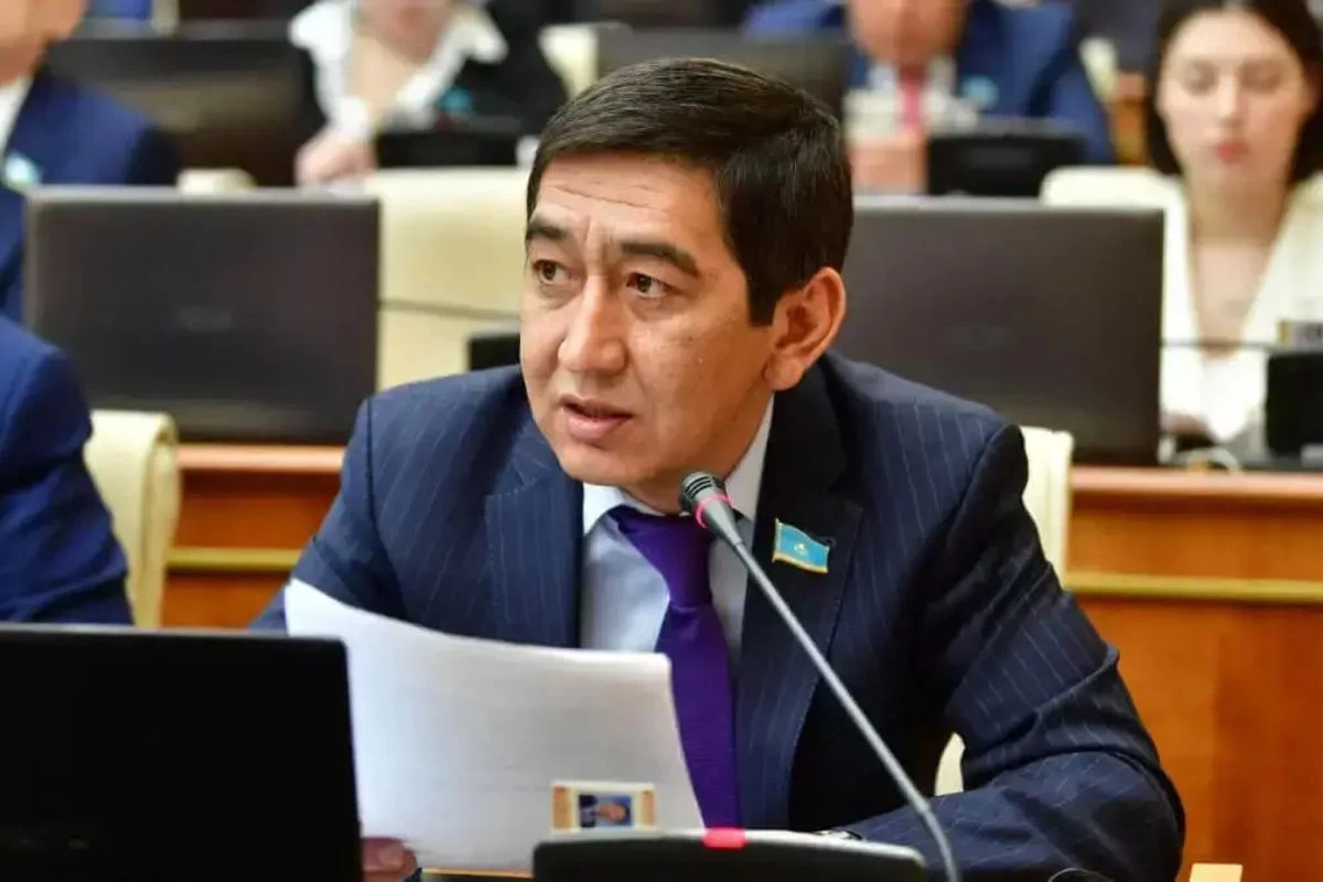 Ринат Зайытов анасы дүниеден озды