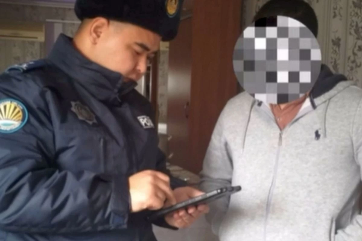 Лифтте түкірген ер адам айыппұл арқалады