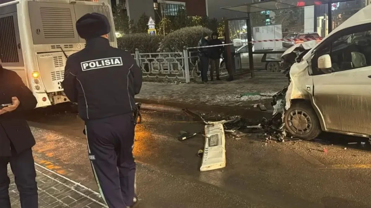 автобус апатқа ұшырады