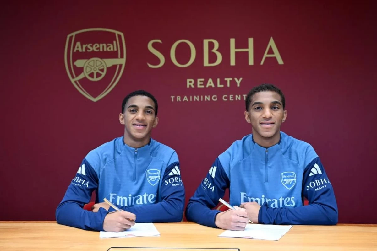 Егіз футболшылар