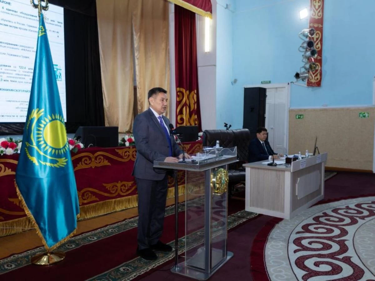 ШҚО әкімі Шемонаиха ауданы тұрғындарымен есеп беру кездесуін өткізді