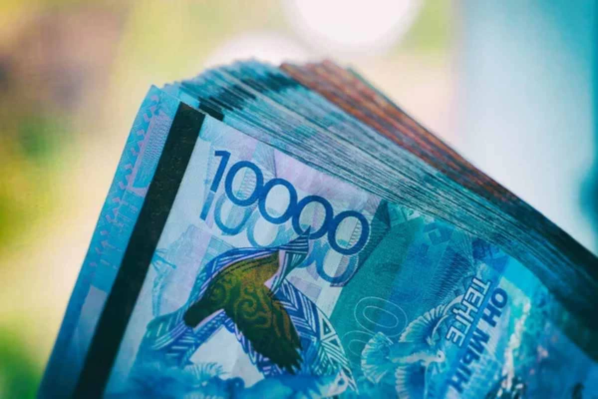 Айлық есептік көрсеткіш өскен: Тоқаев үш жылдық бюджетке қол қойды