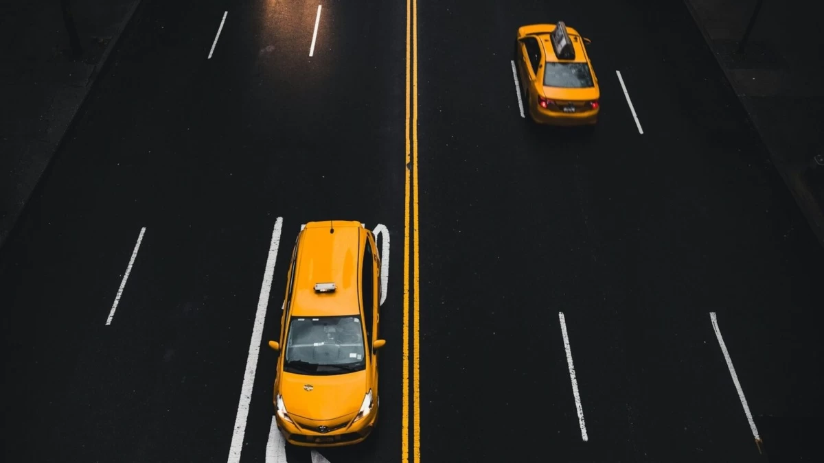 жүргізушісіз такси