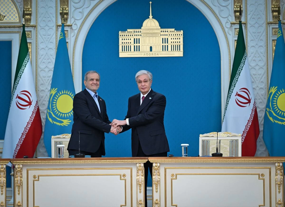 Иран президенті Қазақстанға келді