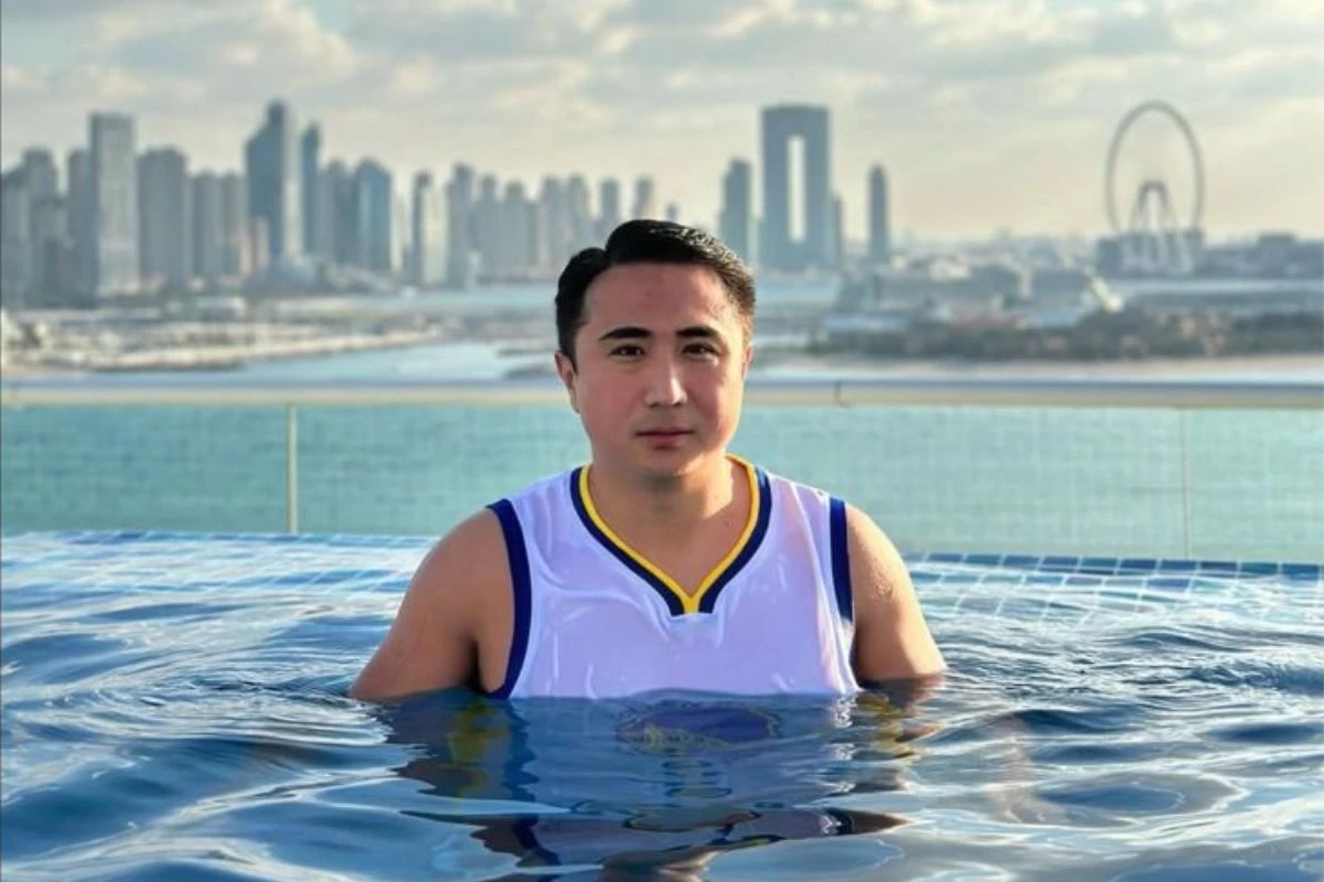 Қайсар Қамза шетелде жүріп шу шығарды