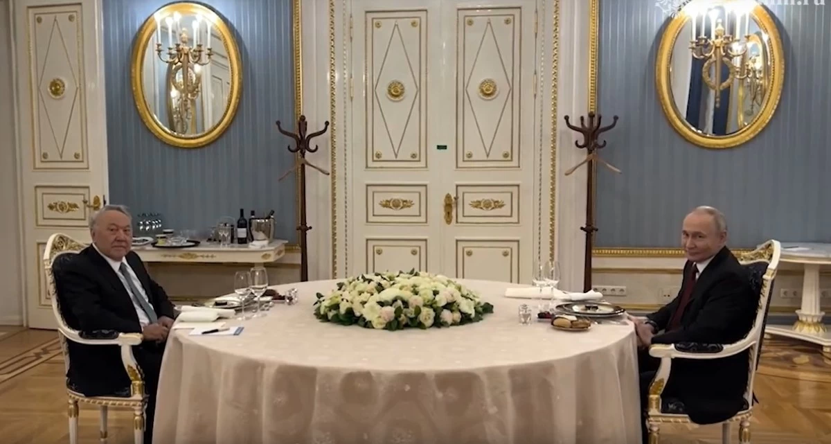 Путин Кремльде Нұрсұлтан Назарбаевты қабылдады (видео)