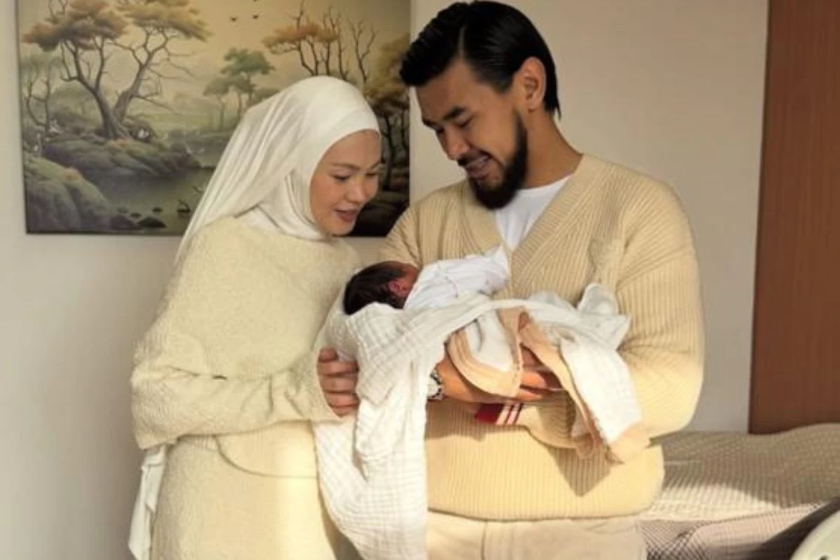 Жанель Мақажан үшінші сәбиін дүниеге әкелді