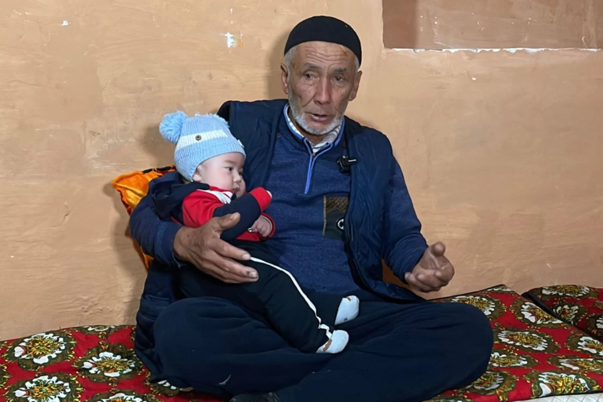 Ота Оринбаев 70 жасында әке болды