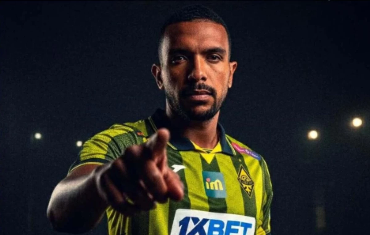 жаңа футболшы