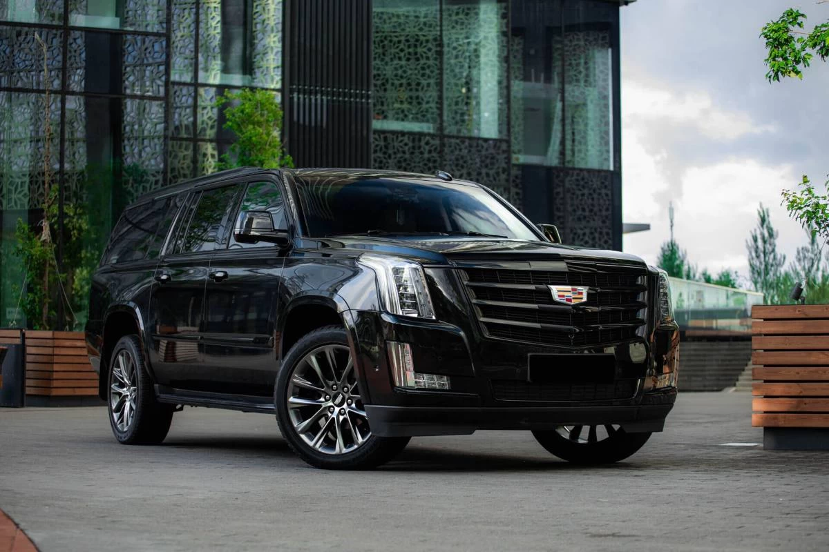 cadillac-escalade-esv-image1 (1)