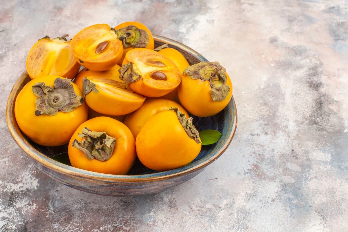 90 жастағы қазақстандық құрма жеймін деп өліп кете жаздады