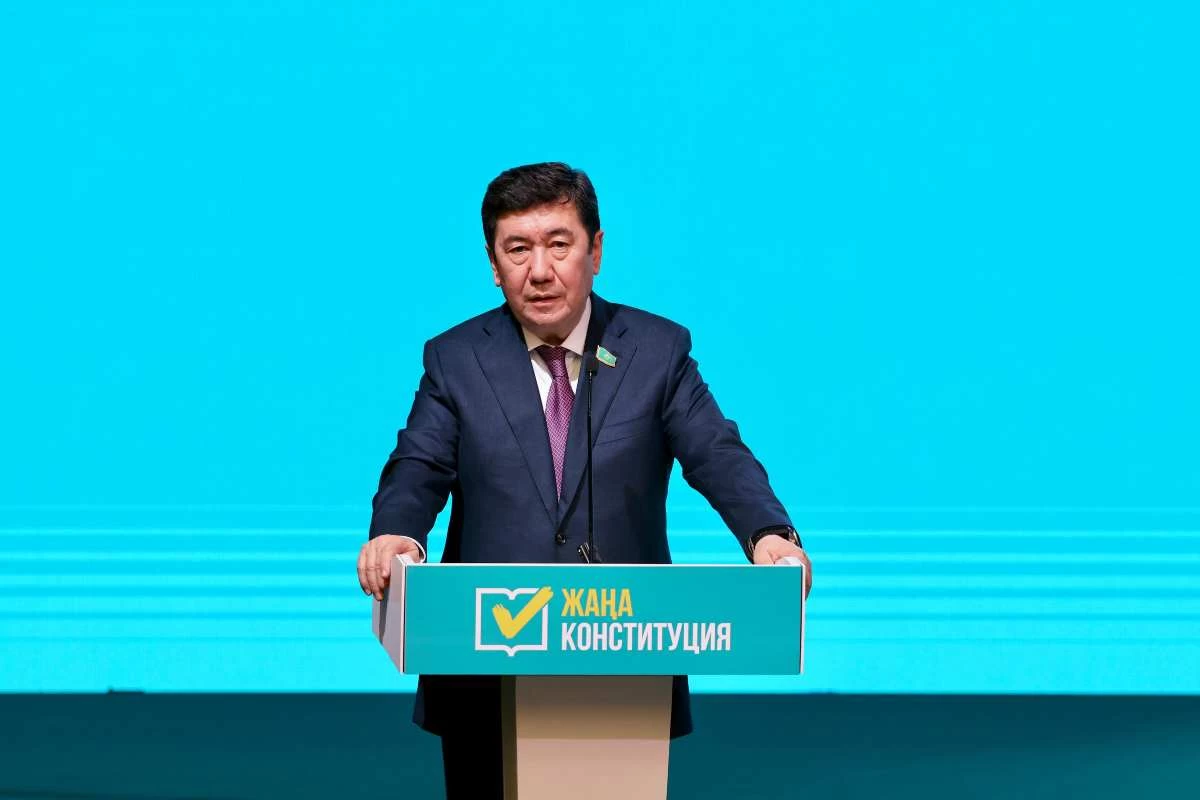 Коалиция мүшелері түркістандықтармен жаңа Конституция жобасындағы отбасы құндылықтары туралы пікір алмасты