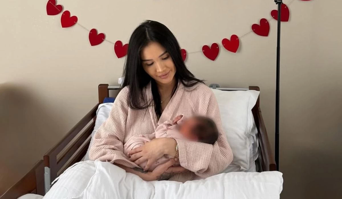 Айжан Байзақова үшінші рет ана болды