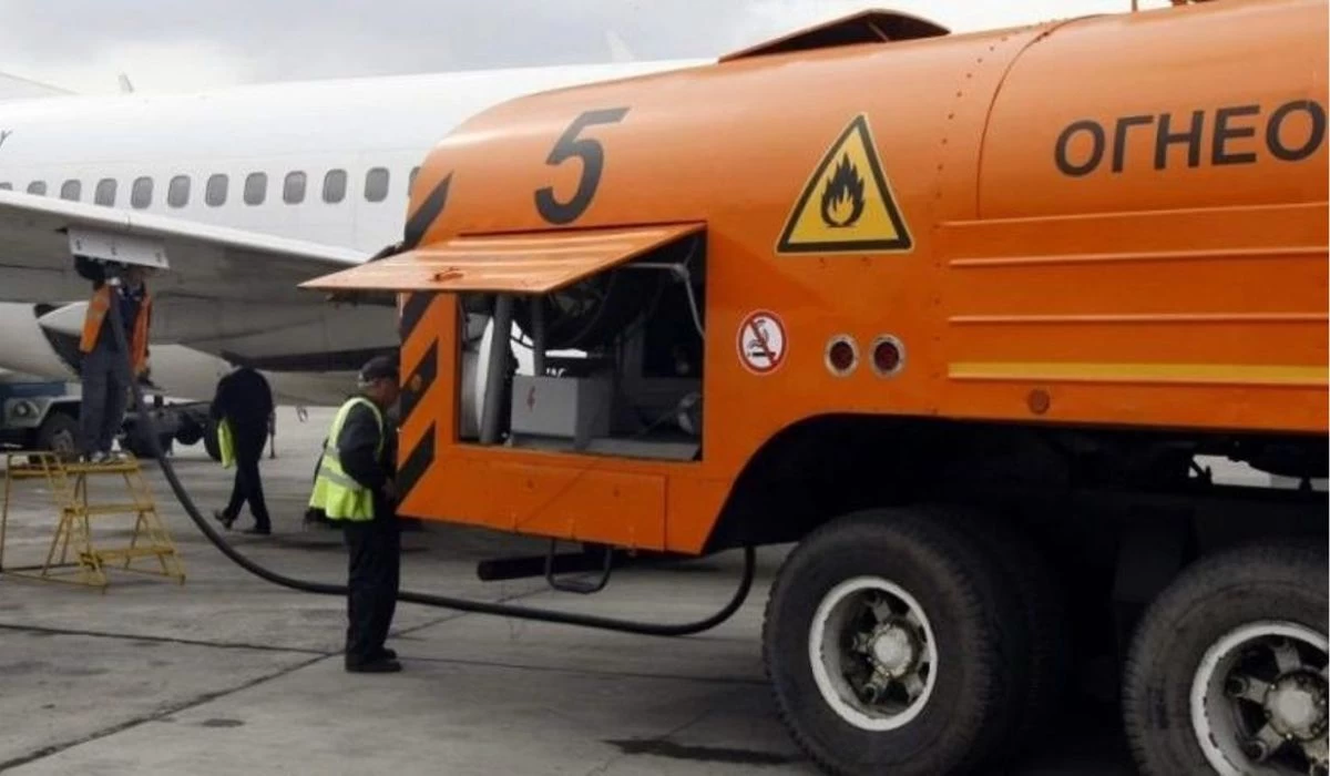 Семей әуежайын авиаотын бағасын көтергені үшін айыппұл арқалады