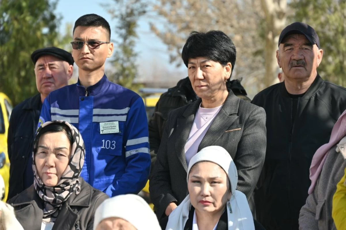 Түркістан халқы Астанада көз жұмған фельдшерге арнап ескерткіш тақта орнатты