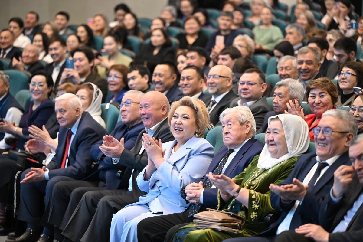 Ғылым, мәдениет және инновация – павлодарлықтар жаңа Конституцияның жаңашыл бастамаларын талқылады  