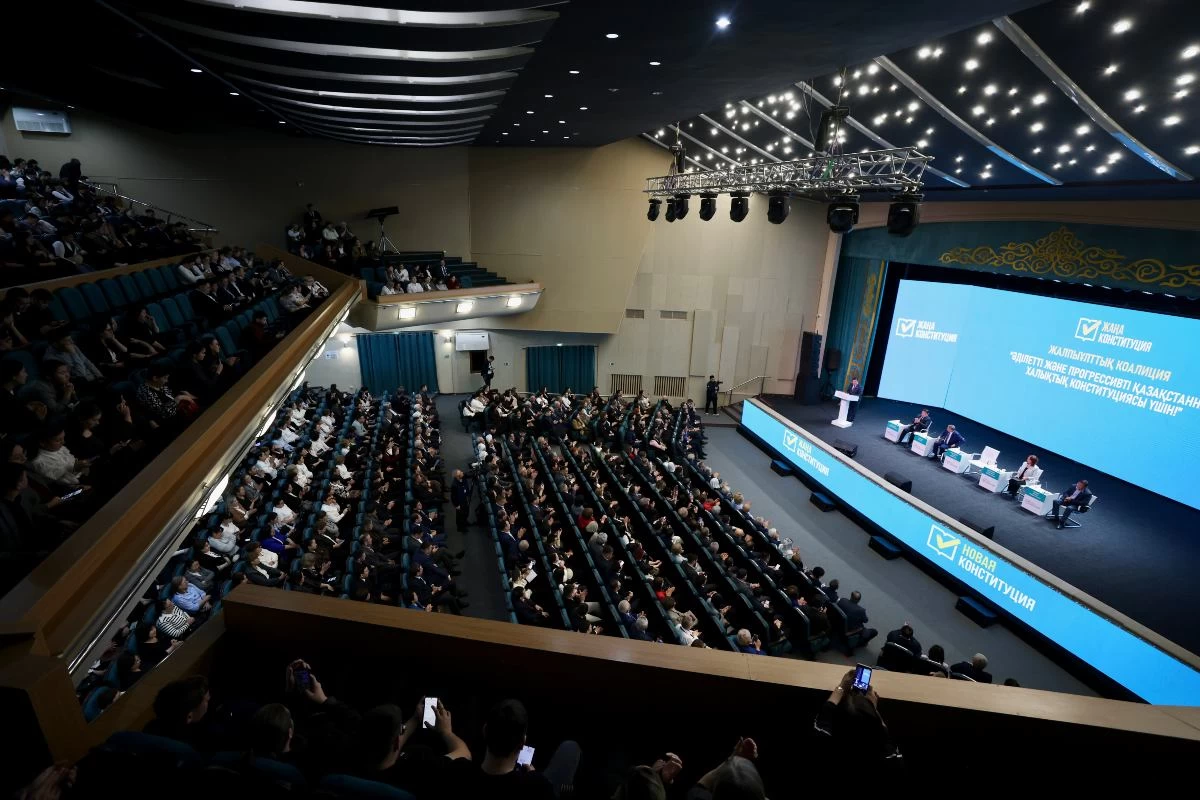 Ғылым, мәдениет және инновация – павлодарлықтар жаңа Конституцияның жаңашыл бастамаларын талқылады  